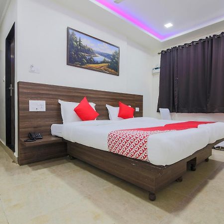 Hotel Surya Palace 마드가온 외부 사진