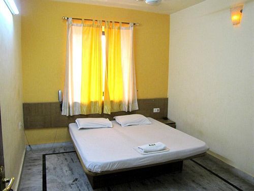 Hotel Surya Palace 마드가온 외부 사진