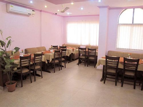Hotel Surya Palace 마드가온 외부 사진