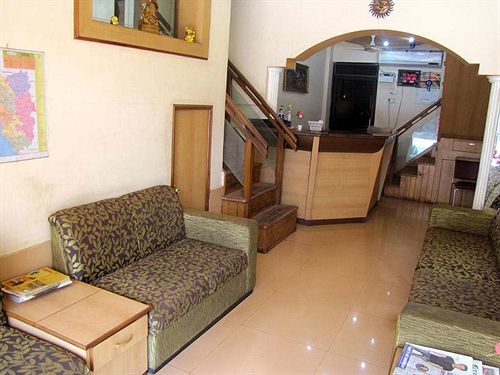 Hotel Surya Palace 마드가온 외부 사진